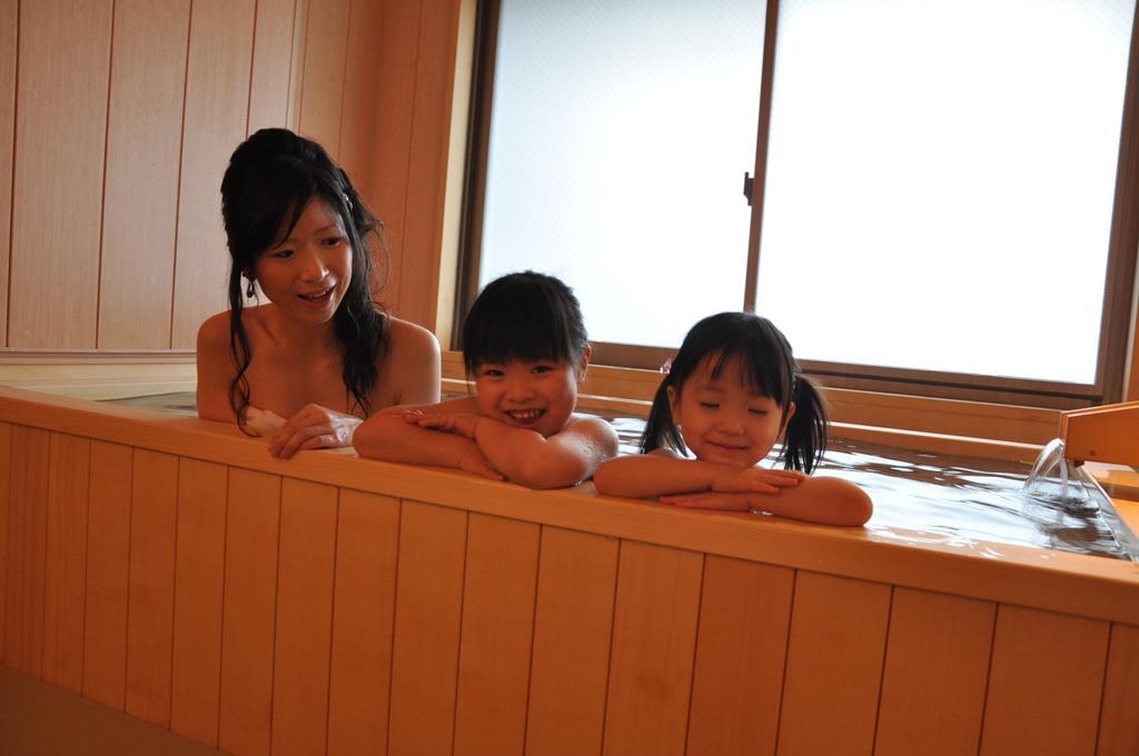 こんぴら温泉 貸切湯の宿 ことね Котохира Экстерьер фото
